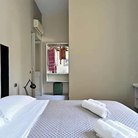 Apartment In Donizetti Numero 5 *