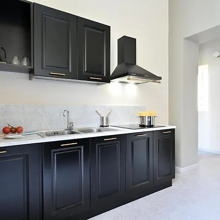 Apartment In Donizetti Numero 5 *