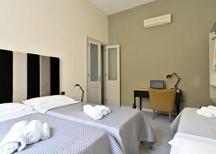 Apartment In Donizetti Numero 5 *