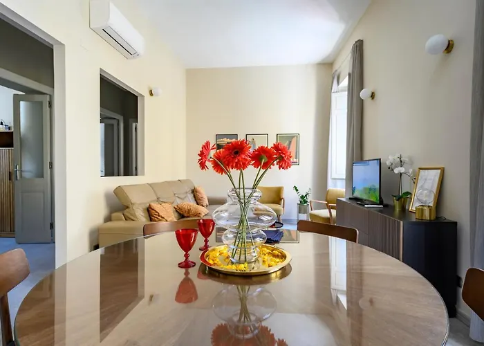 Apartment In Donizetti Numero 5